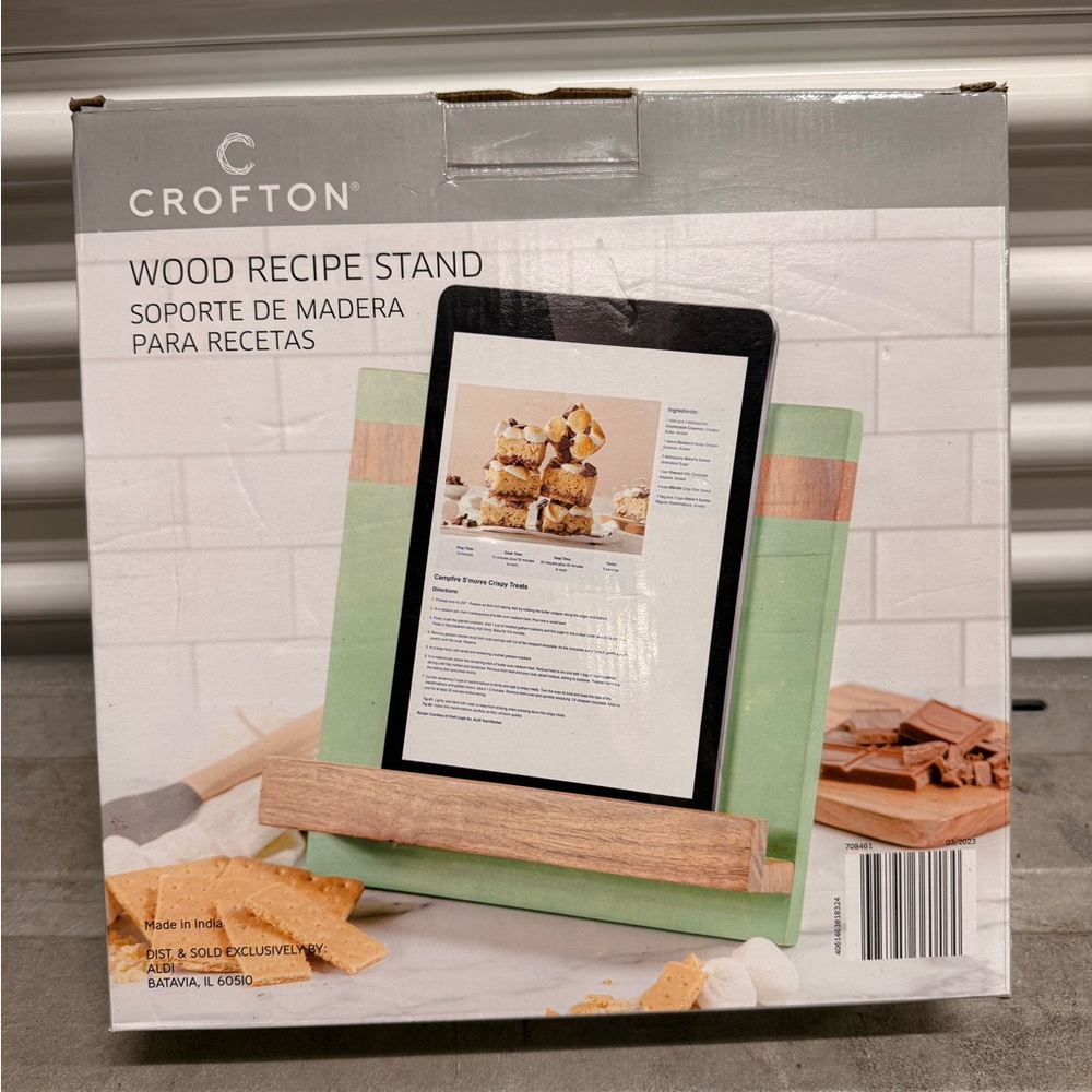 Crofton Green Wood Recipe Stand